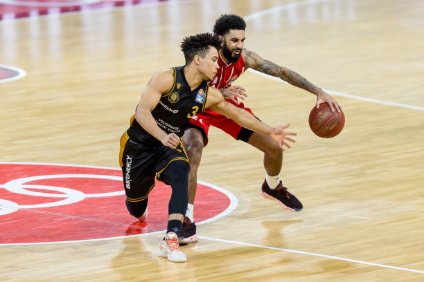 逐渐在东部 逐渐在东部