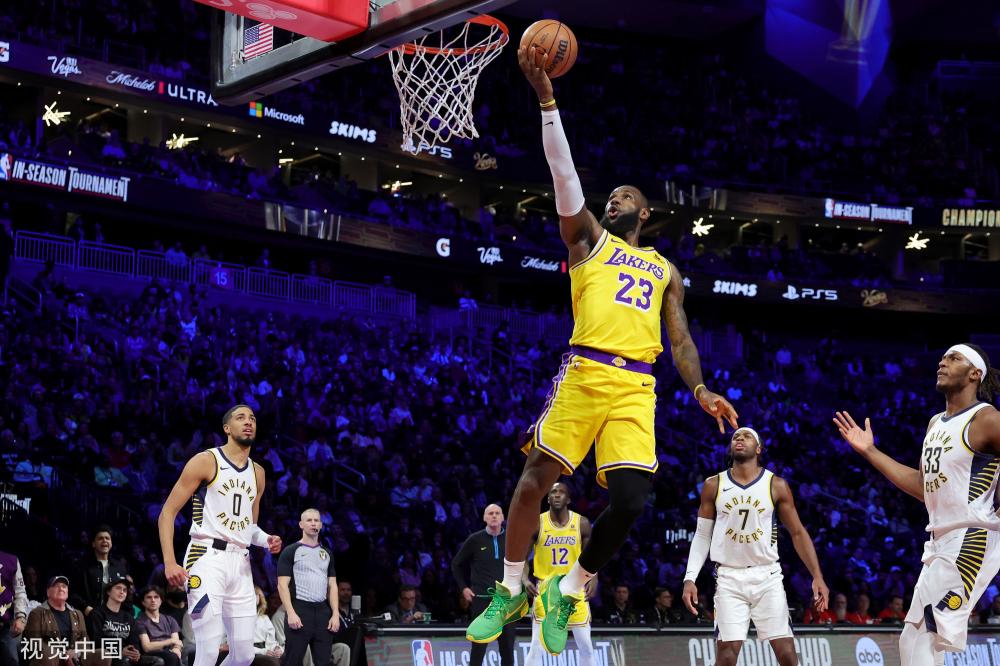 在一场充满 在一场充满