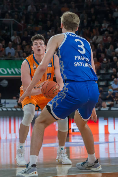 在比赛初期 在比赛初期